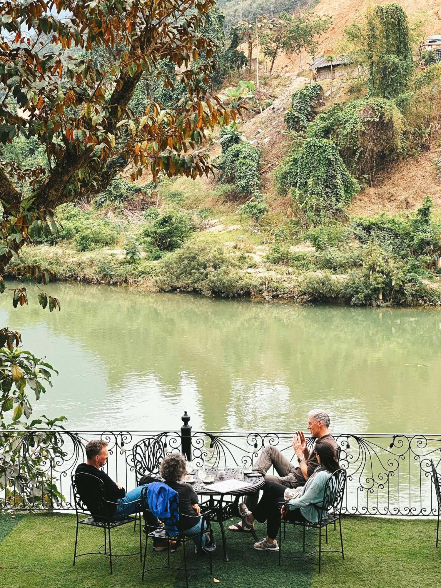 Phoenix Hotel Ha Giang Exterior photo